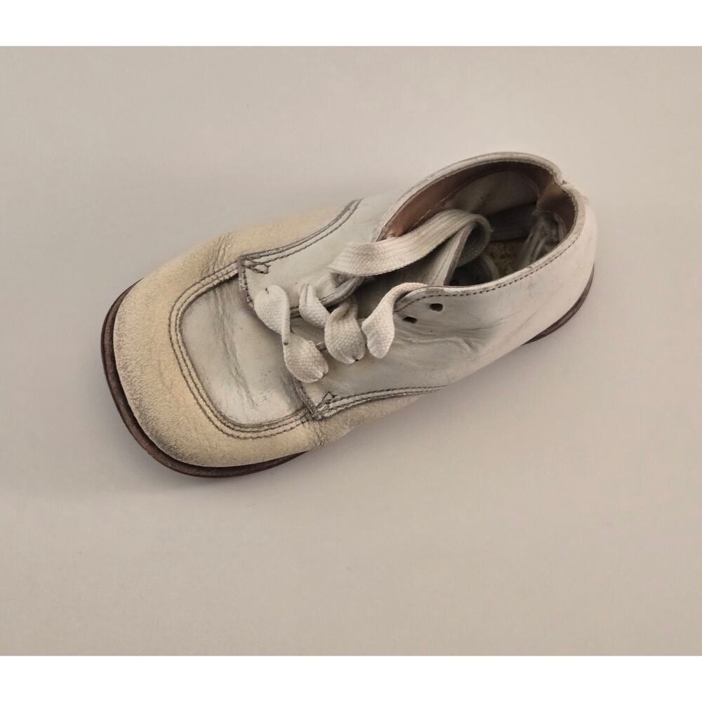 Vintage Baby Shoe Buster Brown Single Shoe for Crafts Repurposing Altered Art - Picture 3 of 5